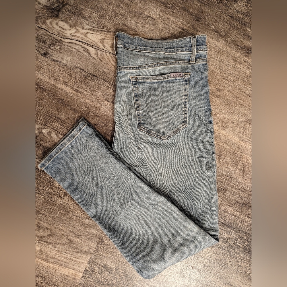 Jeans - Picture 3 of 4